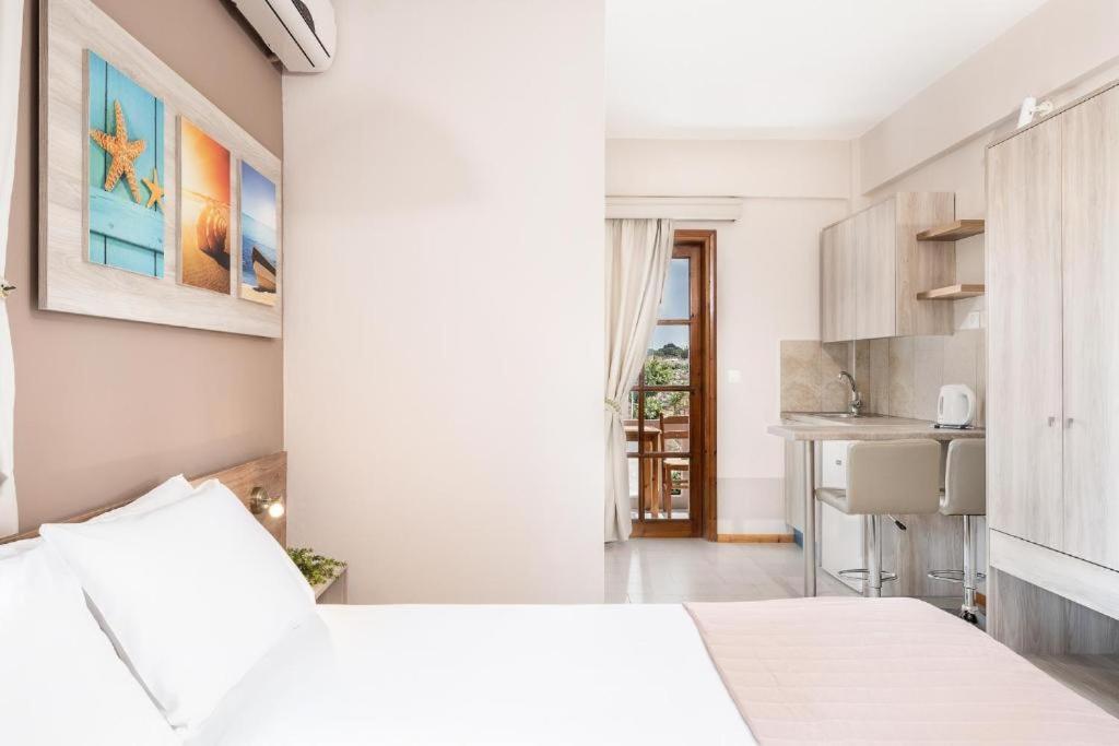 Cathrin Suites Stavros  Luaran gambar